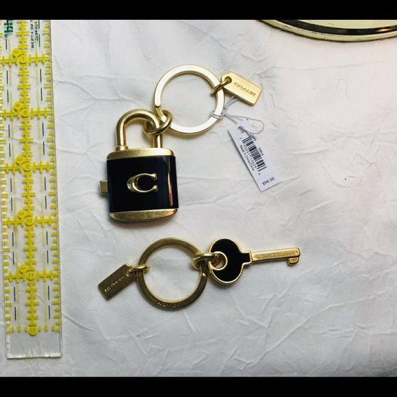 COACH 🔐 🔑 Key Ring C1679SRP$98 - Picture 7 of 10